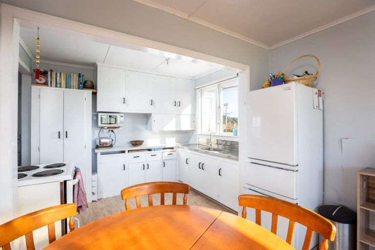 Photo of property in 52 Richmond Street, Waitara, 4320