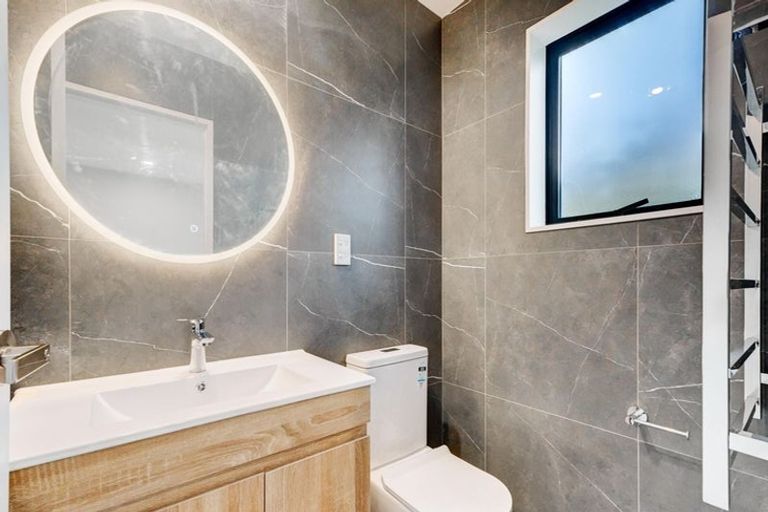 Photo of property in 8a Butterworth Drive, Glendene, Auckland, 0602