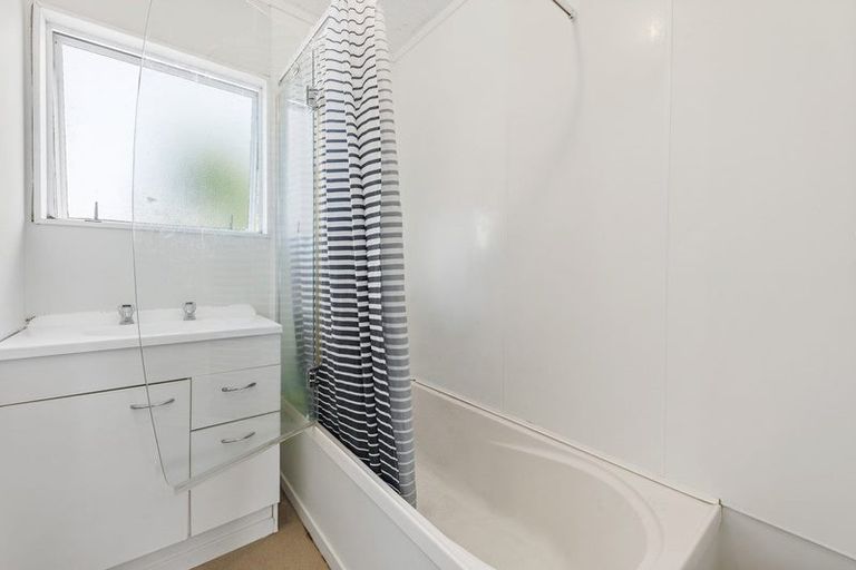 Photo of property in 1/8 Oratu Place, Manurewa, Auckland, 2102