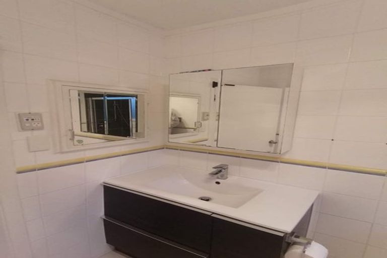 Photo of property in 181 State Highway 16, Whenuapai, Auckland, 0814