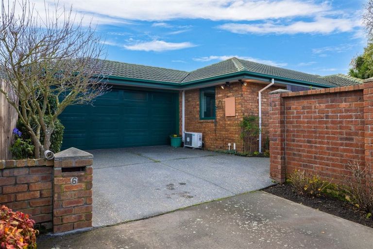 Photo of property in 6 Tulip Lane, Spreydon, Christchurch, 8024
