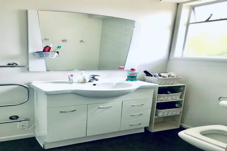 Photo of property in 3/10 Walpole Avenue, Hillpark, Auckland, 2102