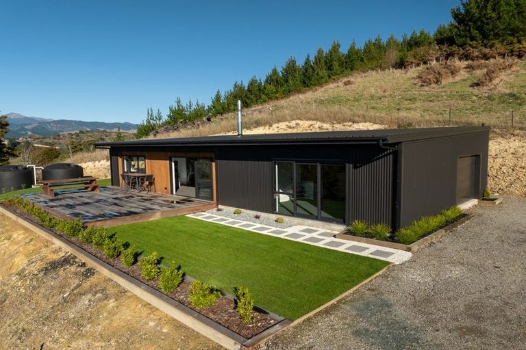 Photo of property in 64 Golf Road, Wakefield, 7025