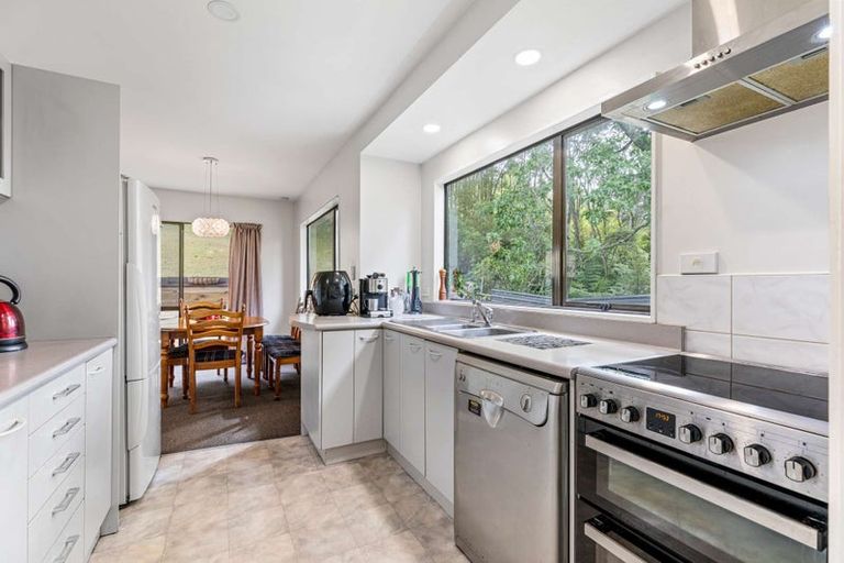 Photo of property in 13 Kay Road, Swanson, Auckland, 0614