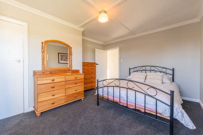 Photo of property in 14 Bathgates Road, Waimate, 7980