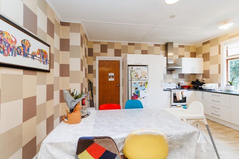 Photo of property in 214 Park Road, Hokowhitu, Palmerston North, 4410