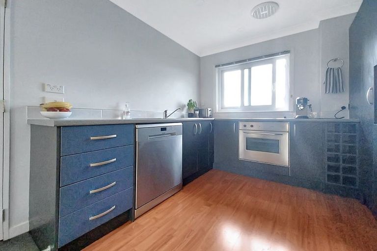 Photo of property in 2/53 Verran Road, Birkenhead, Auckland, 0626