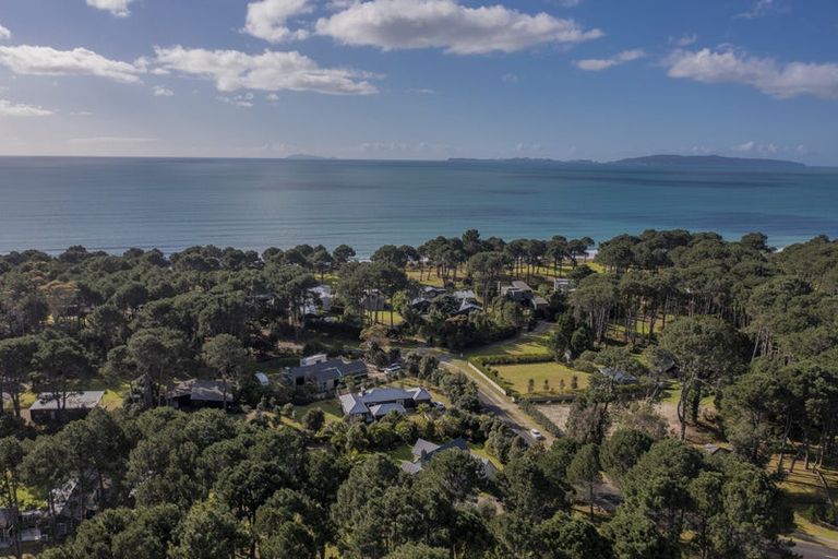 Photo of property in 117 Kopani Road, Matarangi, 3592