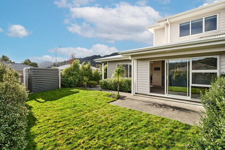 Photo of property in 8 Henrietta Maxwell Grove, Wainuiomata, Lower Hutt, 5014