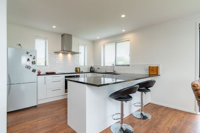 Photo of property in 5 Ngaio Close, Mangawhai, 0505