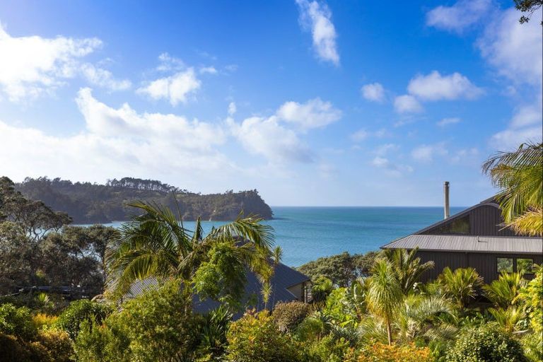 Photo of property in 31 Ocean View Road, Hatfields Beach, Orewa, 0931