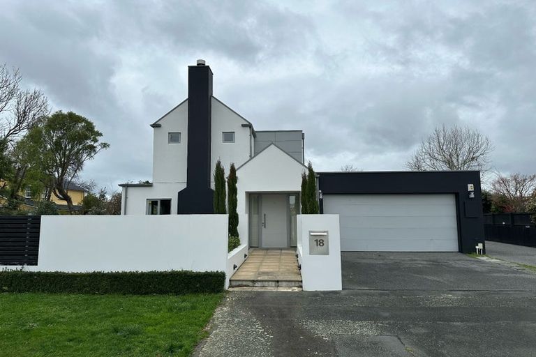 Photo of property in 18 Bryndwr Road, Fendalton, Christchurch, 8052