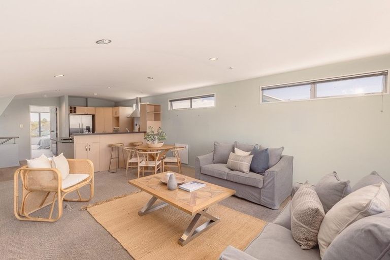 Photo of property in 378 Marine Parade, South New Brighton, Christchurch, 8062