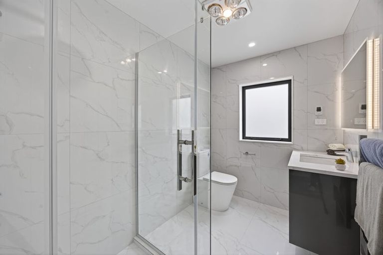 Photo of property in 2 Ballyalton Crescent, Flat Bush, 2019