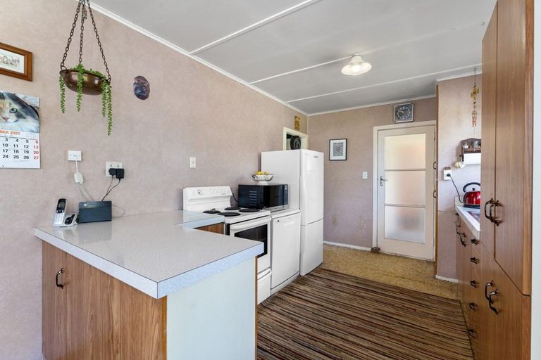 Photo of property in 45 Tararua Street, Pahiatua, 4910