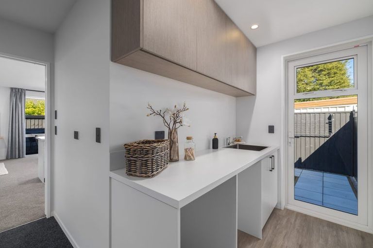 Photo of property in 157 Yaldhurst Road, Sockburn, Christchurch, 8042