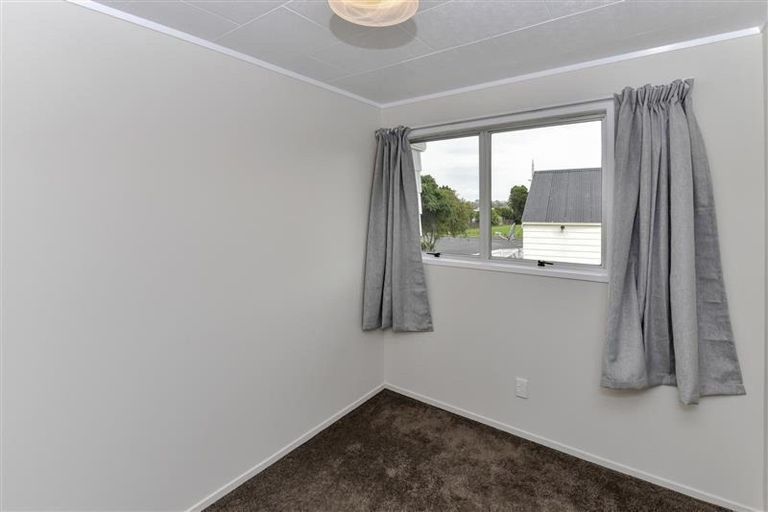 Photo of property in 4 Kopara Place, Clendon Park, Auckland, 2103