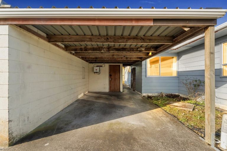 Photo of property in 2/48 Tabitha Crescent, Henderson, Auckland, 0612