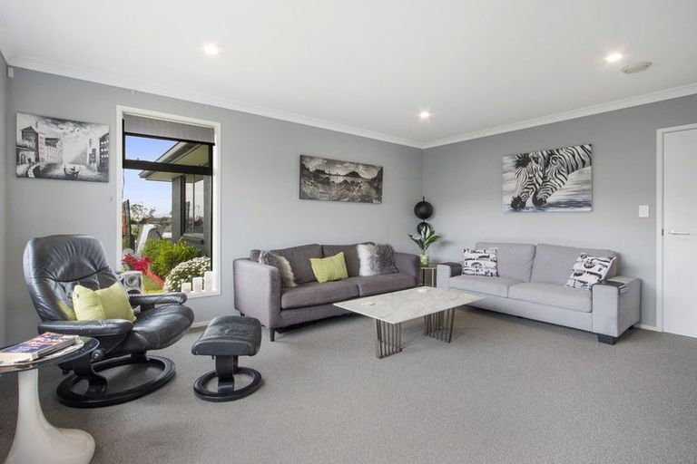 Photo of property in 19 Wairere Rise, Omokoroa, 3114