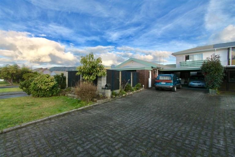 Photo of property in 15 Peace Street, Fenton Park, Rotorua, 3010