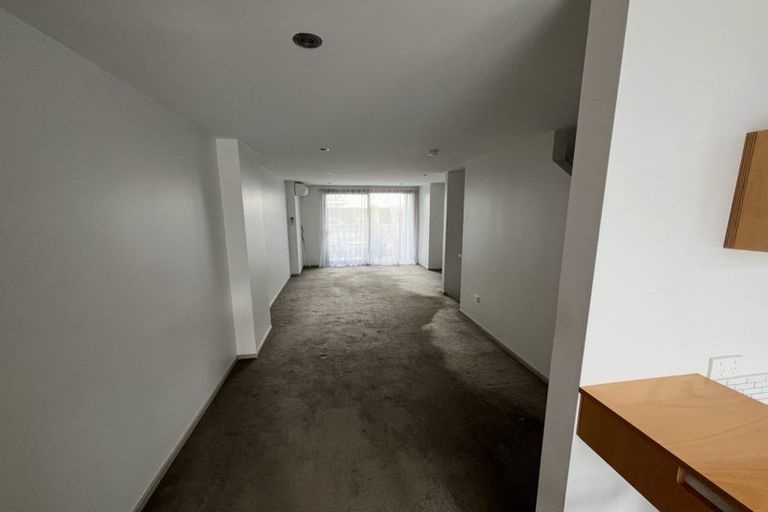 Photo of property in 3/464 Adelaide Road, Berhampore, Wellington, 6023