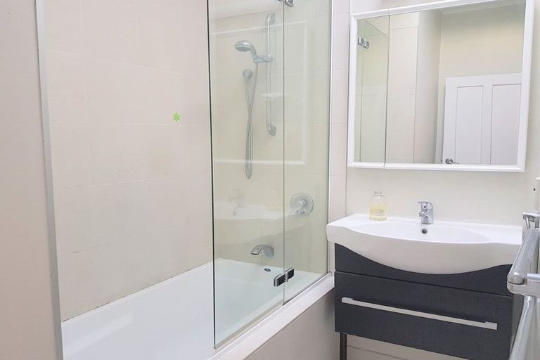 Photo of property in 23 Vincent Street, Waterloo, Lower Hutt, 5011