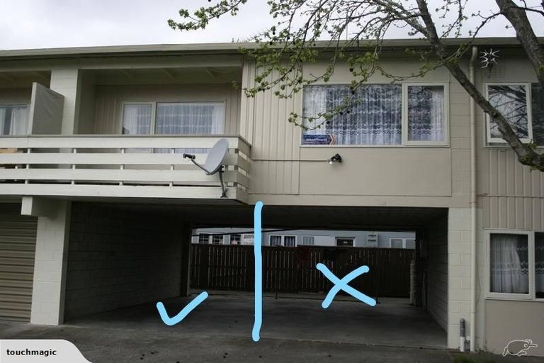 Photo of property in 9/5 Keeling Road, Henderson, Auckland, 0612