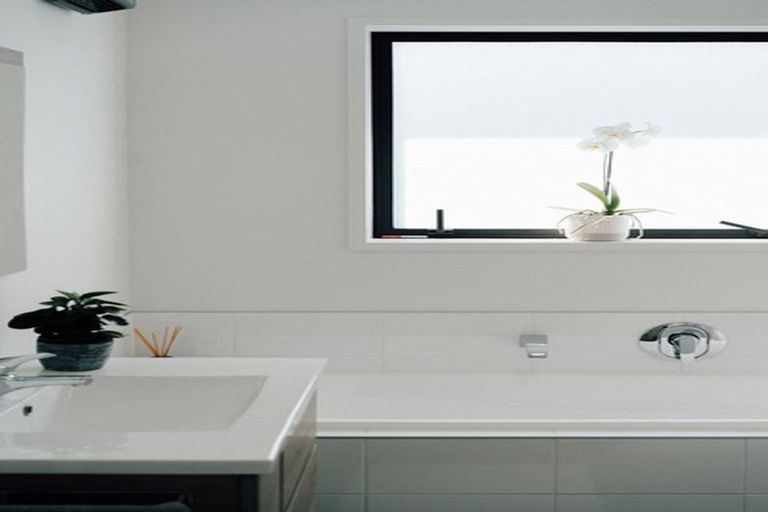 Photo of property in 15b Waiwhetu Road, Waiwhetu, Lower Hutt, 5010