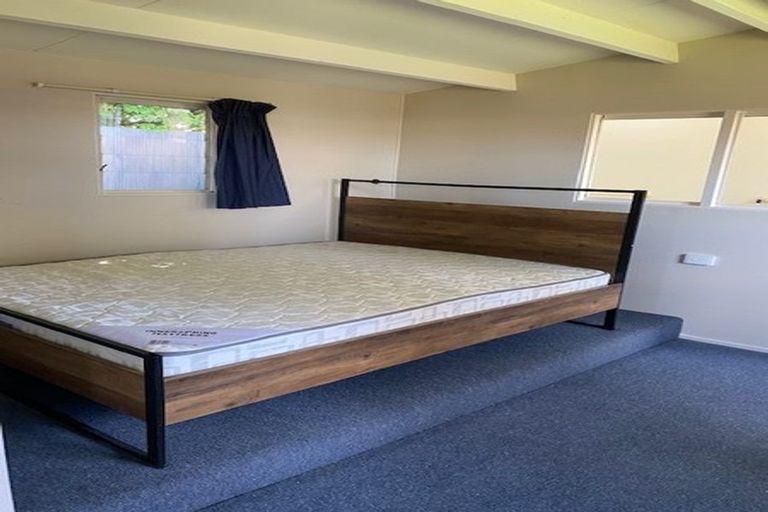 Photo of property in 49 Denise Crescent, Hornby, Christchurch, 8042