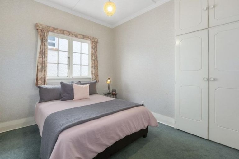 Photo of property in 1 Oakland Street, Andersons Bay, Dunedin, 9013