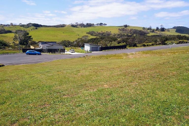 Photo of property in 4 Lori Lane, Coopers Beach, 0420