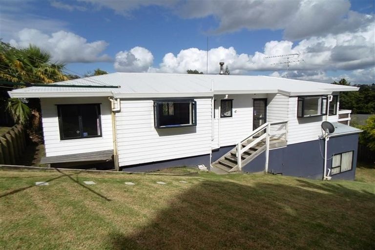 Photo of property in 10 Emery Grove, Bayview, Auckland, 0629
