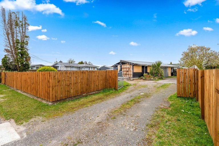 Photo of property in 22 Fenruss Street, Fairy Springs, Rotorua, 3015