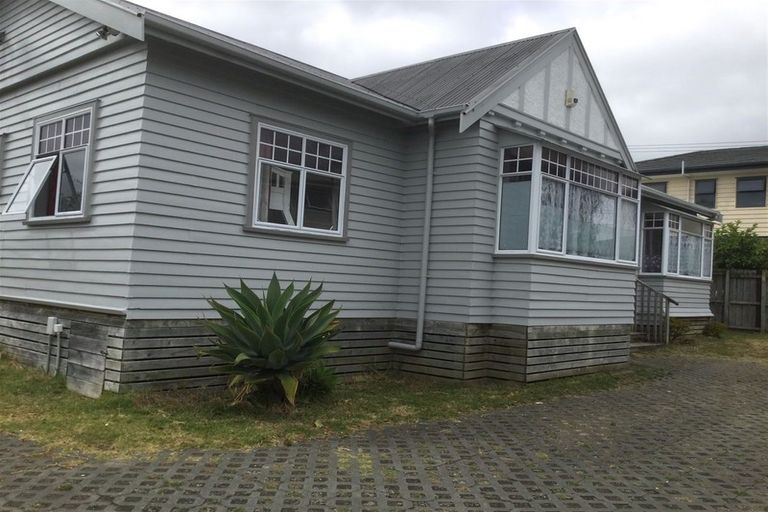 Photo of property in 1c Vanguard Road, Kelston, Auckland, 0602