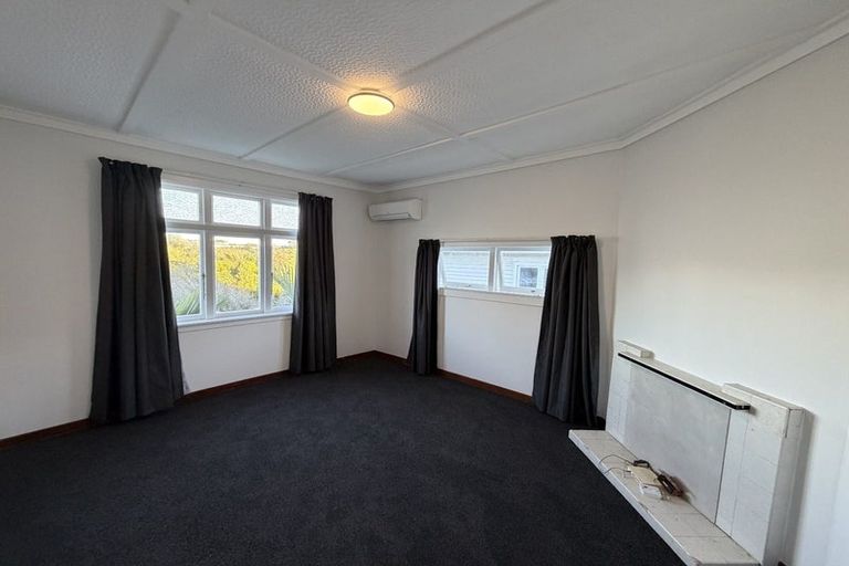 Photo of property in 113 Mangorei Road, Merrilands, New Plymouth, 4312
