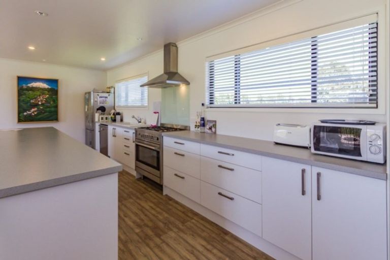 Photo of property in 2/76 Ruapehu Road, Ohakune, 4625