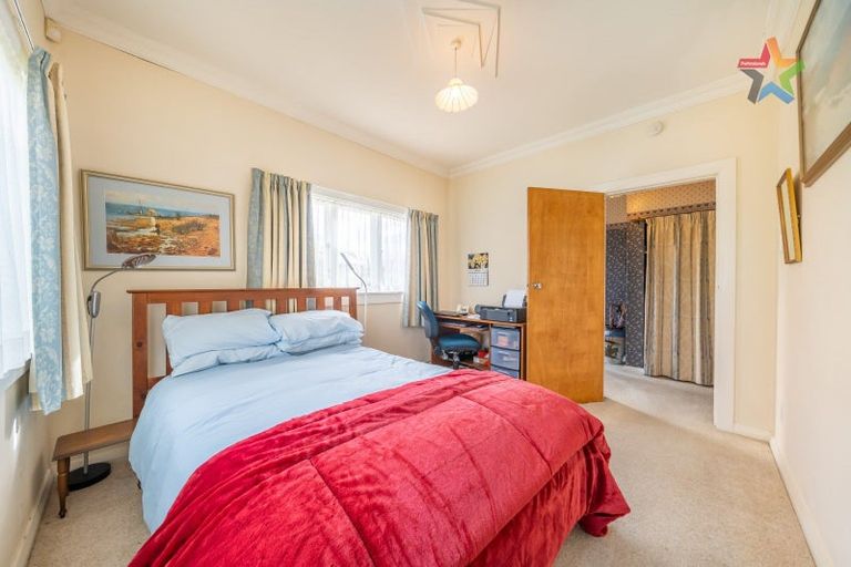 Photo of property in 15 Waikare Avenue, Waiwhetu, Lower Hutt, 5010