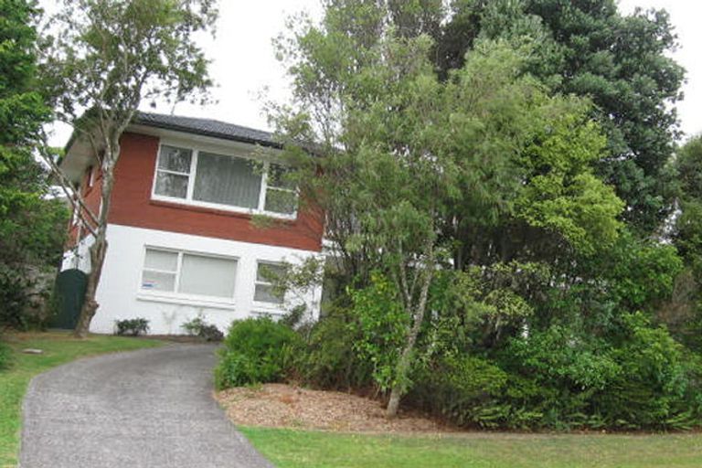 Photo of property in 1 Blakeborough Drive, Forrest Hill, Auckland, 0620