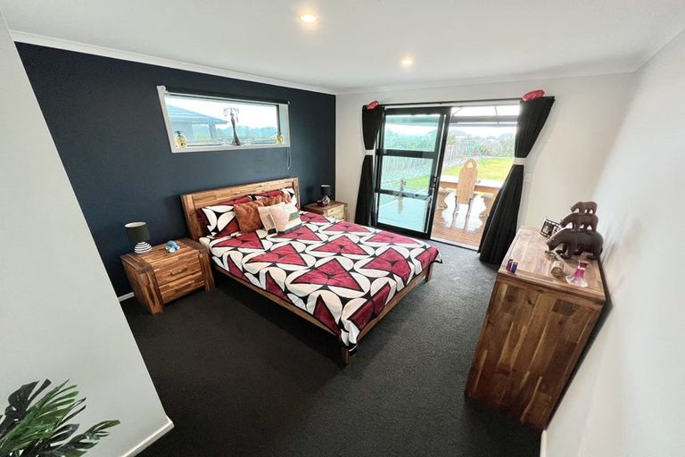 Photo of property in 10 Takutai Terrace, Ruatapu, 7883