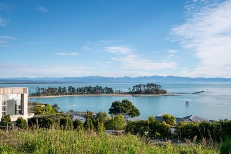 Photo of property in 21 Fifeshire Crescent, Stepneyville, Nelson, 7010