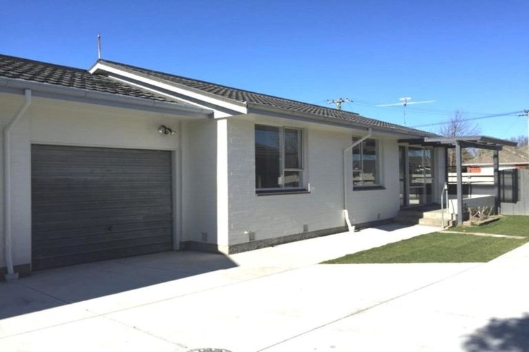 Photo of property in 59a Farquhars Road, Redwood, Christchurch, 8051