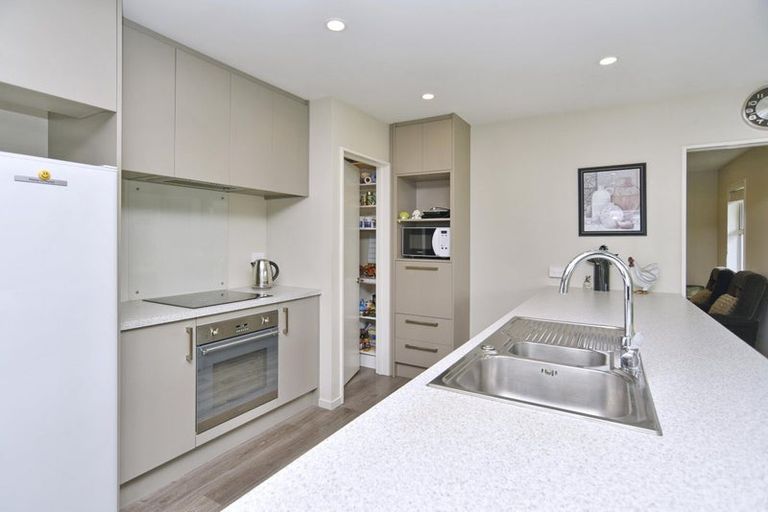 Photo of property in 32 Koura Drive, Rangiora, 7400