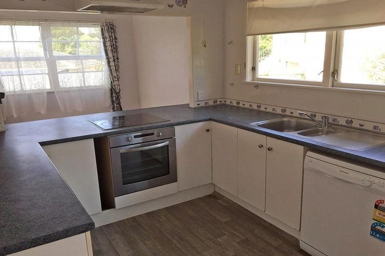 Photo of property in 22 Bellringer Road, Massey, Auckland, 0614