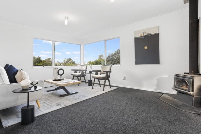 Photo of property in 69 Pine Avenue, Henderson, Auckland, 0612