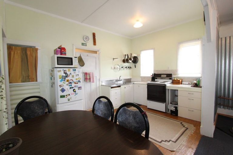 Photo of property in 78 Stanly Street, Eketahuna, 4900