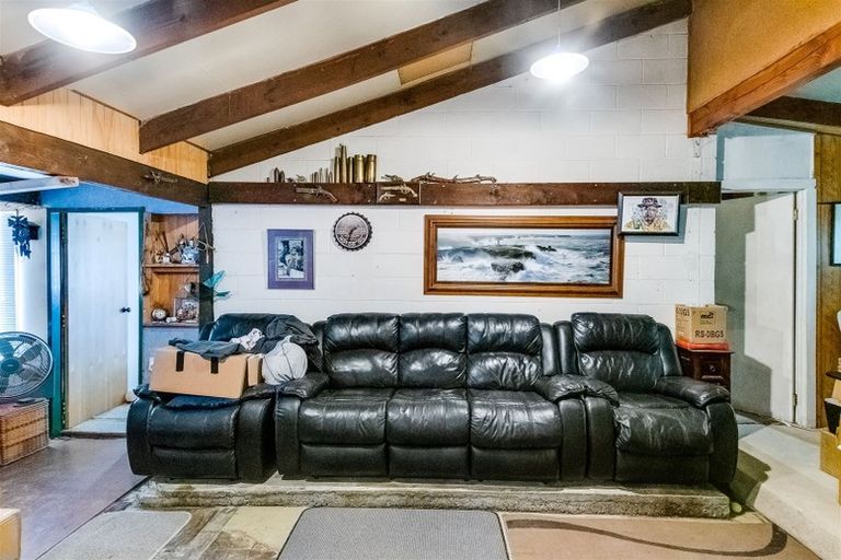 Photo of property in 1/422 Main North Road, Bay View, Napier, 4104