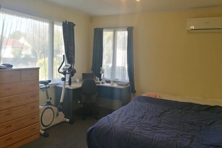 Photo of property in 77 Hoani Street, Northcote, Christchurch, 8052