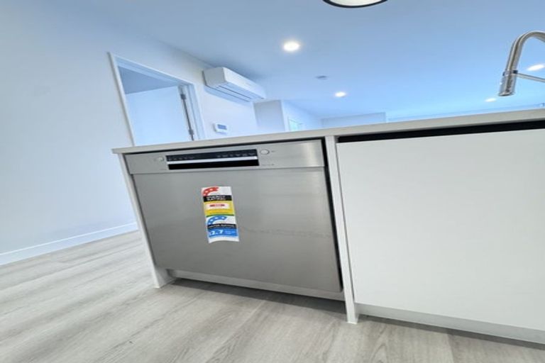 Photo of property in 153 Kowhai Road, Orewa, 0931