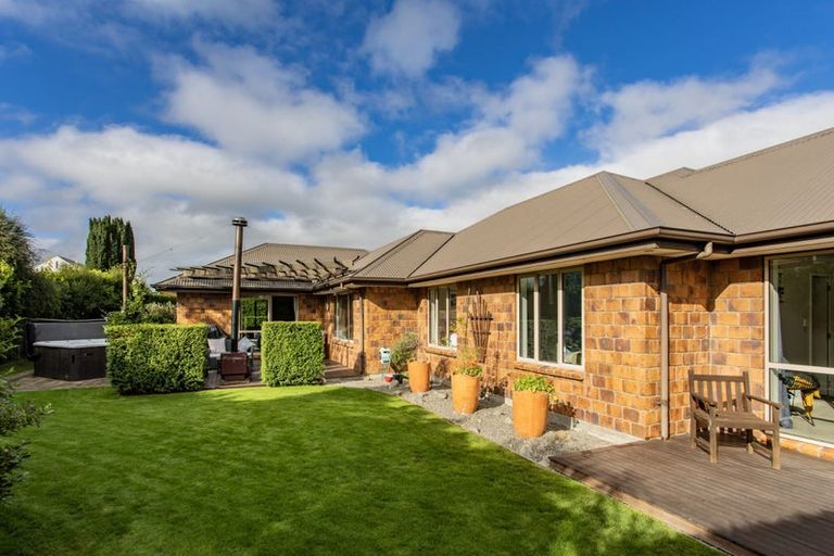 Photo of property in 8 Elm Drive, Rangiora, 7400