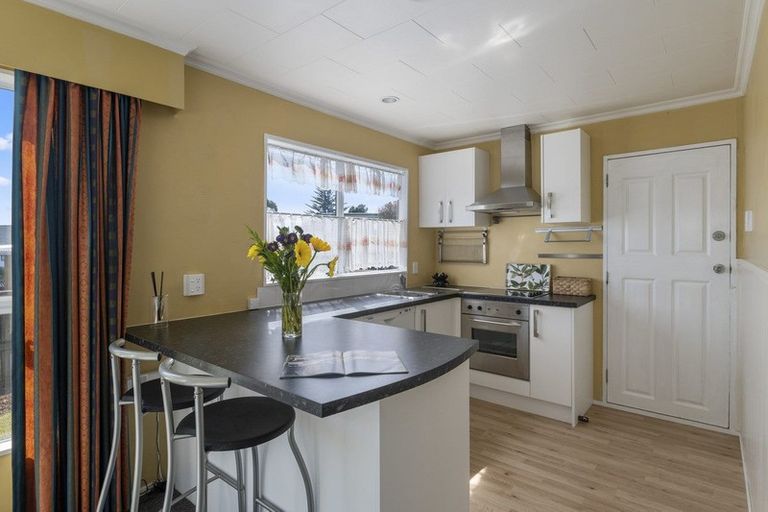 Photo of property in 8 Campion Road, Waikanae Beach, Waikanae, 5036